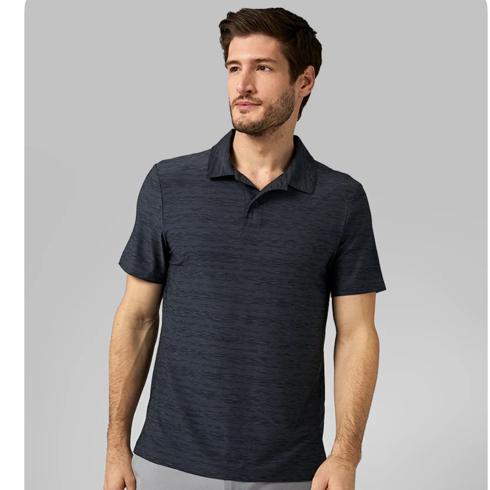 Lightweight polo. Airy, soft performance fabric
